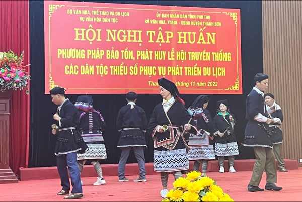 Phát huy giá trị văn hóa tiêu biểu dân tộc Mường, Dao ở Thanh Sơn gắn với phát triển du lịch - Ảnh 1.