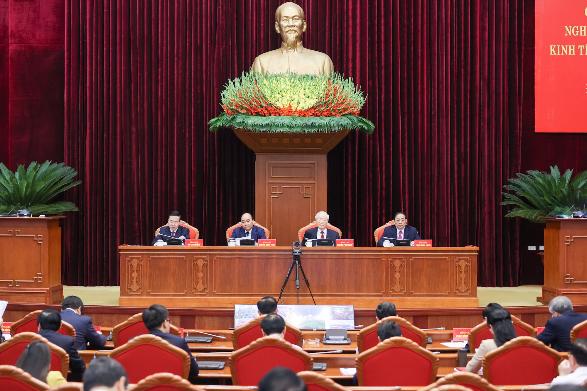 Bộ trưởng Nguyễn Văn Hùng: Sản phẩm du lịch phải mang tầm dầu ấn văn hóa - Ảnh 1.