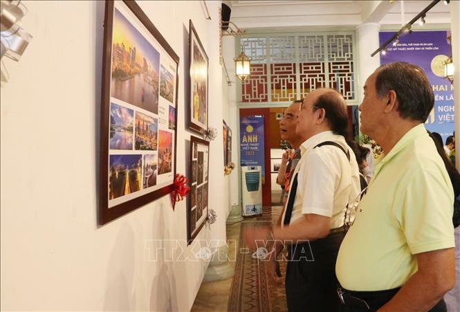 Trưng bày hơn 200 tác phẩm của Cuộc thi ảnh nghệ thuật Việt Nam tại TP Hồ Chí Minh - Ảnh 2.