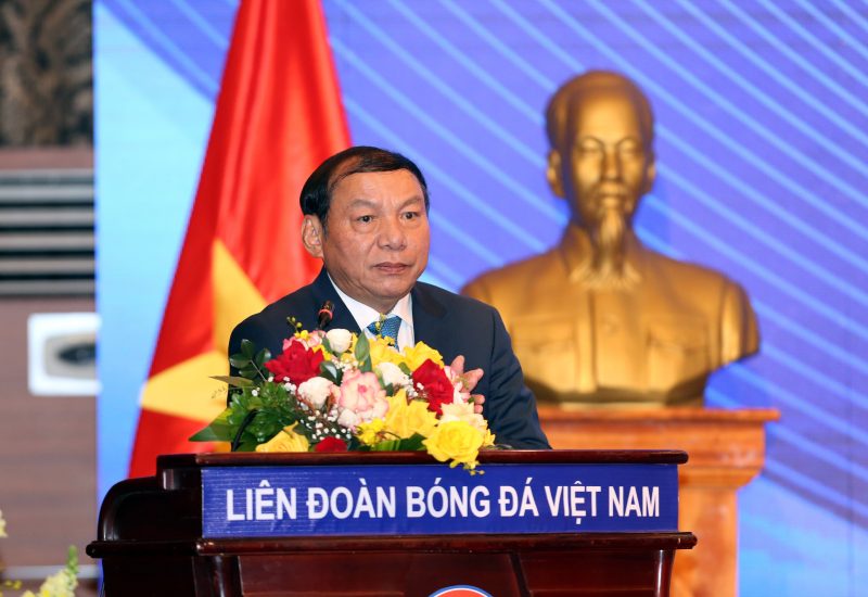 Bộ trưởng Nguyễn Văn Hùng: &quot;Chúng ta phải cùng nhau thừa nhận và cám ơn người hâm mộ&quot; - Ảnh 1.