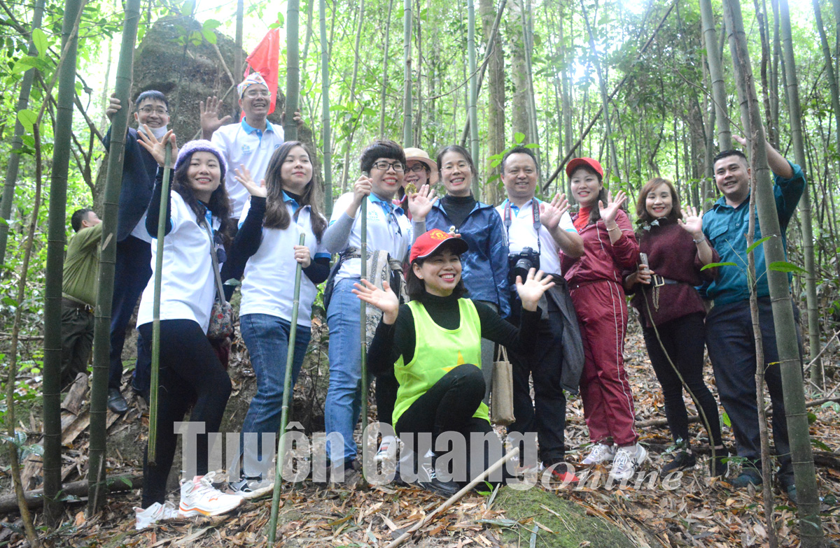 Tuyên Quang: Bảo vệ rừng gắn với phát triển du lịch - Ảnh 3.