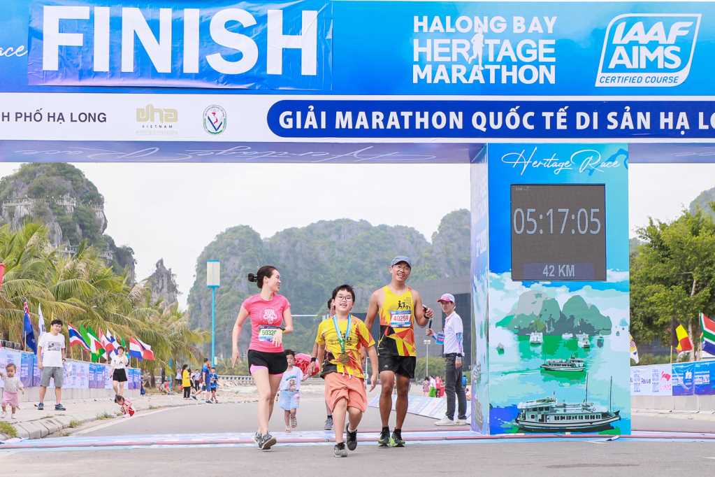 Ngày 13/11/2022 diễn ra Giải Marathon Quốc tế Di sản Vịnh Hạ Long - Ảnh 1.