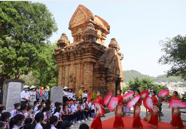 Khánh Hòa phát huy giá trị di tích, di sản văn hóa - Ảnh 1.