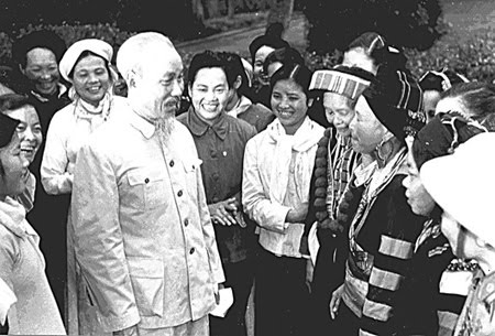 Cán bộ, đảng viên thực hiện việc nghiêm khắc với chính mình theo tư tưởng Hồ Chí Minh - Ảnh 2.