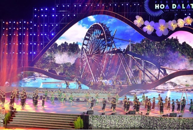 Đặc sắc Lễ khai mạc Festival hoa Đà Lạt - Ảnh 2.