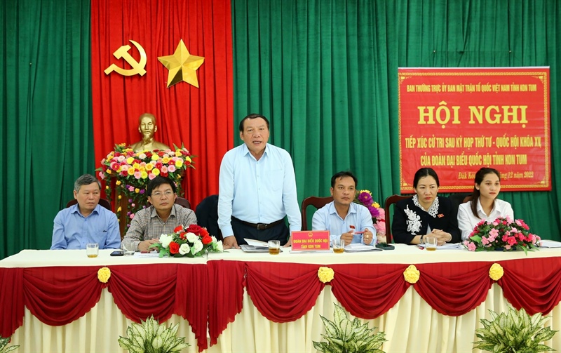 Tiếp xúc cử tri tại Kon Tum, Bộ trưởng Bộ VHTTDL Nguyễn Văn Hùng: Phải giữ cho bằng được văn hóa của đồng bào Xơ Đăng bản địa - Ảnh 10.