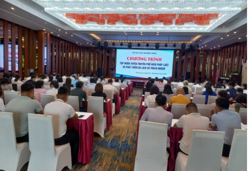 Quảng Ninh: Tiếp tục hỗ trợ doanh nghiệp du lịch phục hồi hoạt động kinh doanh, thích ứng linh hoạt trong tình hình mới - Ảnh 1.