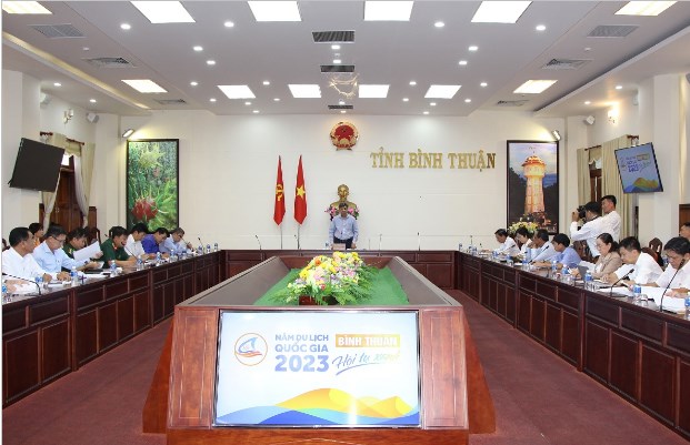 Bình Thuận họp chuẩn bị tổ chức Năm Du lịch quốc gia 2023 - Ảnh 1.