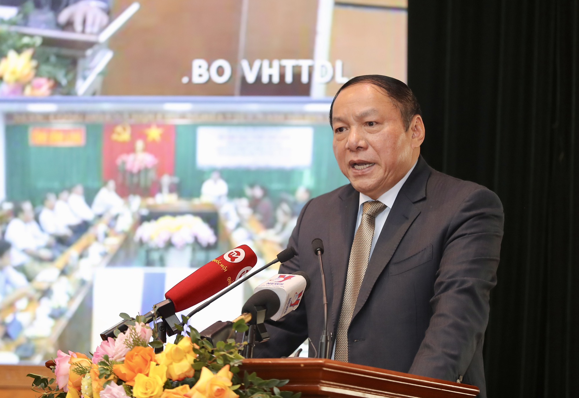 Bộ trưởng Nguyễn Văn Hùng: Cán bộ ngành Văn hóa cần nhẫn nại, &quot;Quả chín trên cây là quả chín dần dà&quot; - Ảnh 2.