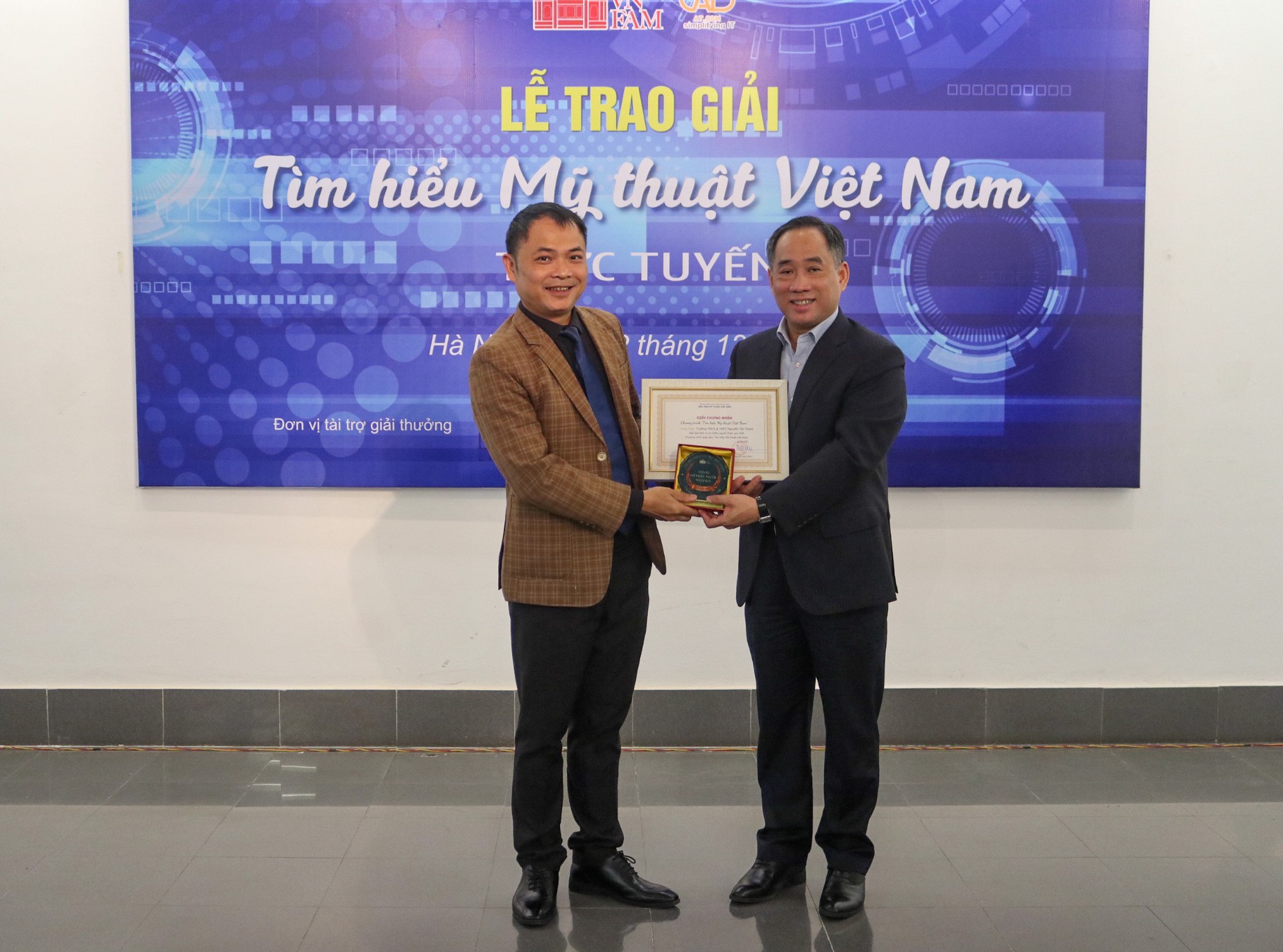 Trao giải thưởng chương trình Tìm hiểu mỹ thuật Việt Nam - Ảnh 4.