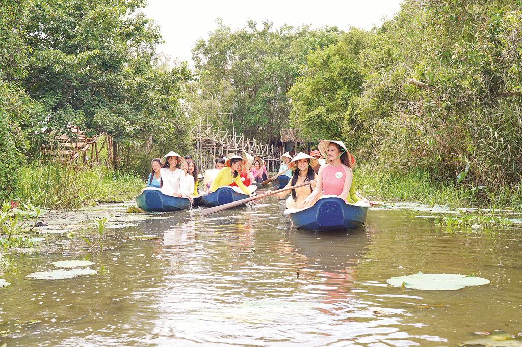 Du lịch Long An &quot;hồi sinh&quot; sau đại dịch - Ảnh 1.