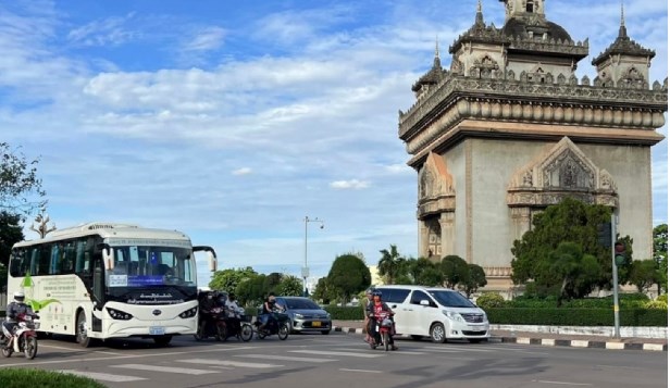 Ngành du lịch Lào hồi sinh mạnh mẽ sau đại dịch Covid-19 - Ảnh 1.