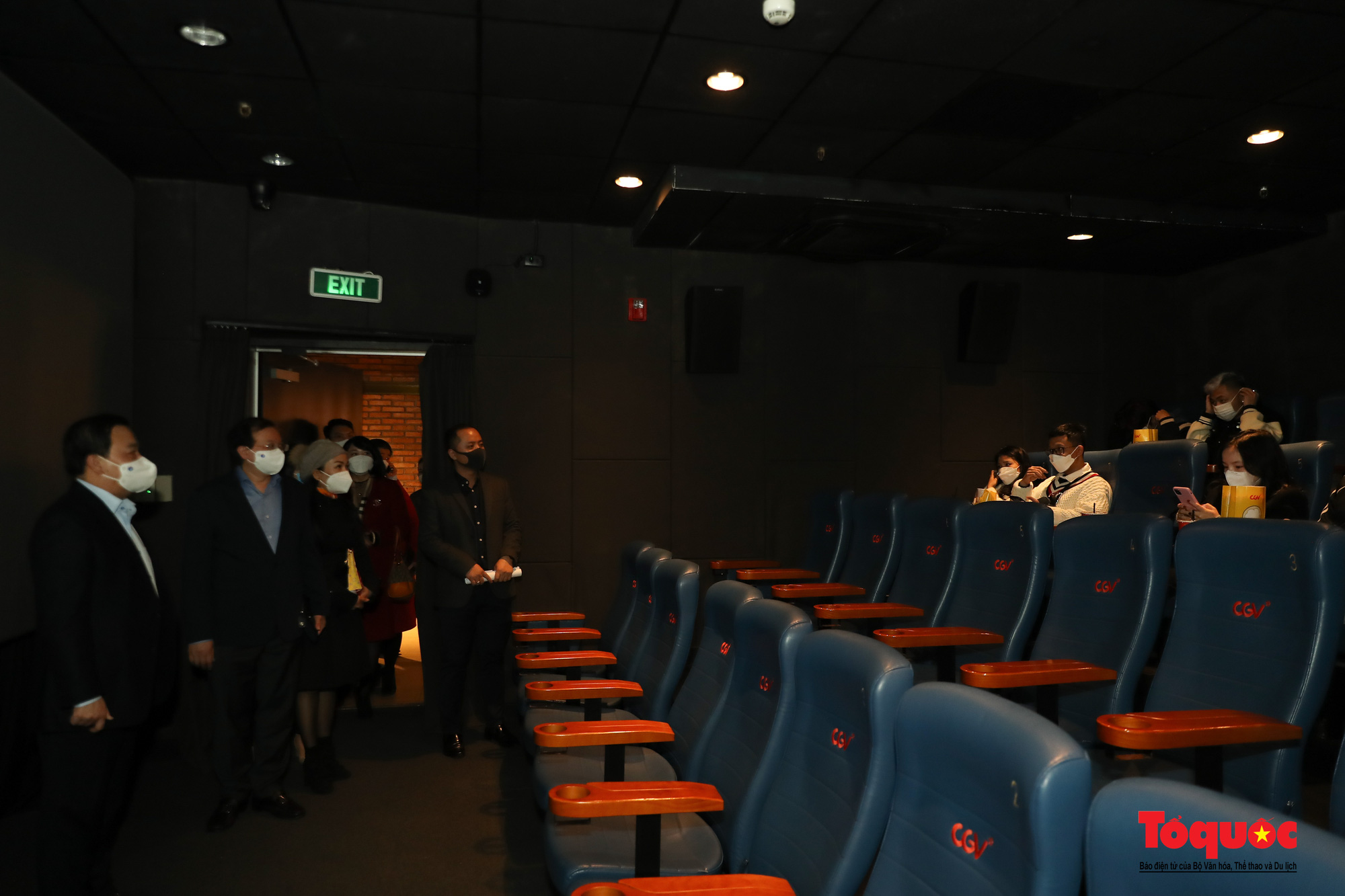 Thứ trưởng Tạ Quang Đông kiểm tra công tác phòng dịch Covid 19 tại một số cụm rạp chiếu phim ở Hà Nội - Ảnh 8.