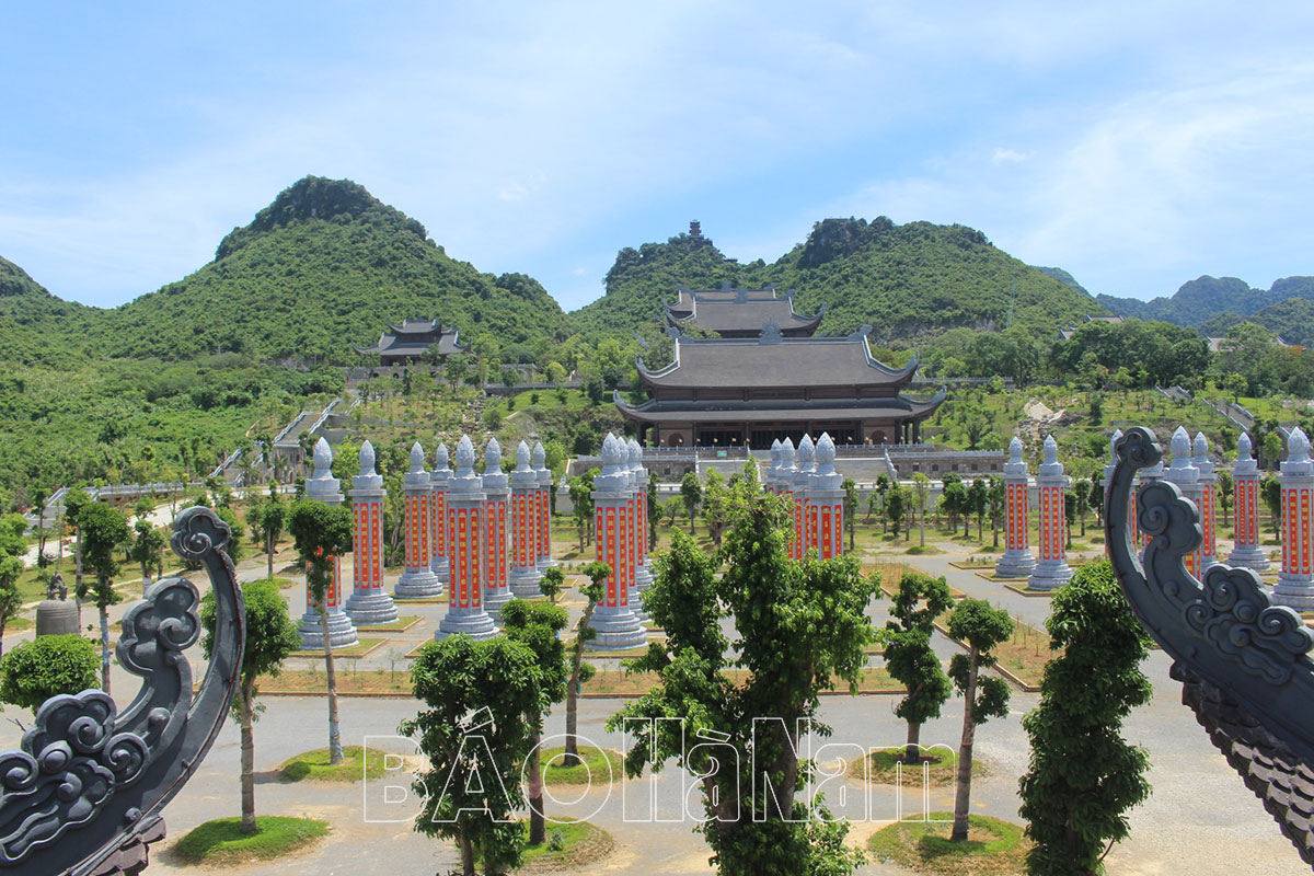 Nghiên cứu, khảo sát xây dựng hồ sơ khoa học ghi danh Tam Chúc là Di sản văn hóa thiên nhiên thế giới - Ảnh 1.