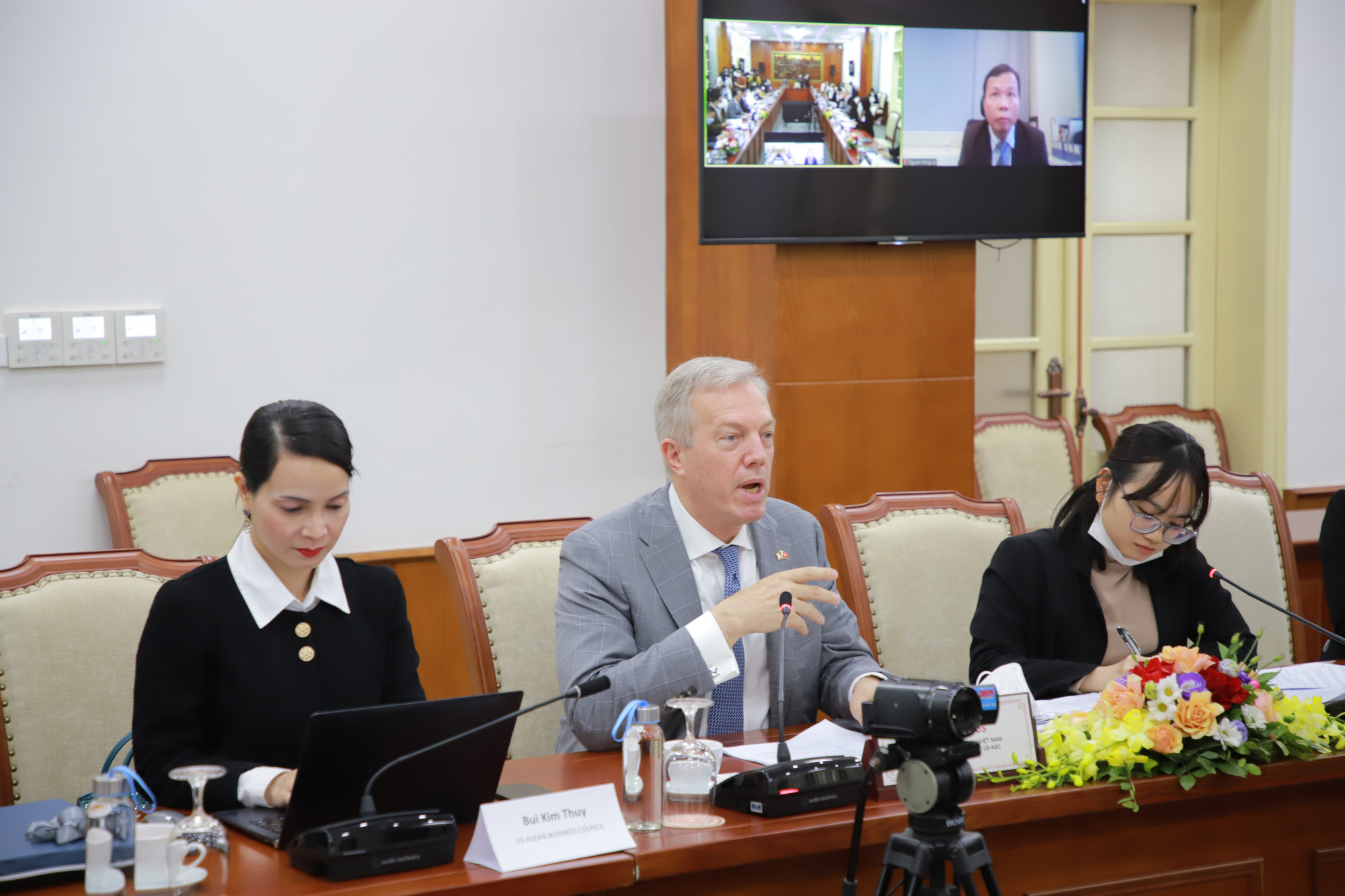 Nhiều doanh nghiệp nước ngoài kỳ vọng vào kế hoạch mở cửa du lịch quốc tế của Việt Nam - Ảnh 2.