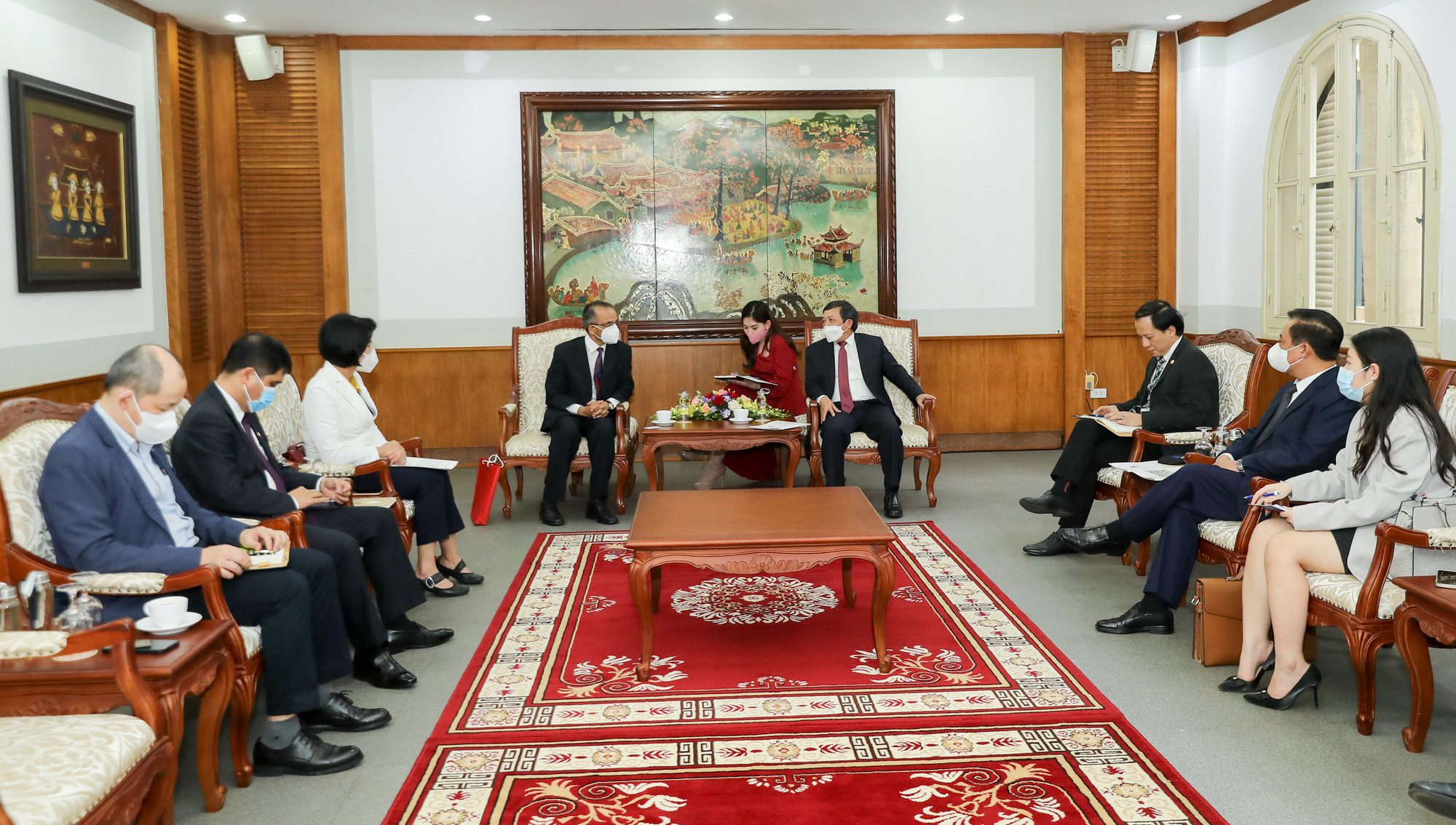 Thứ trưởng Đoàn Văn Việt tiếp Đại sứ Cộng hòa Dân chủ Liên bang Nepal và Đại sứ Cộng hòa Maldives tại Việt Nam - Ảnh 1.