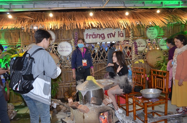 Đà Nẵng: Phát triển các chợ truyền thống thành điểm đến du lịch - Ảnh 1.