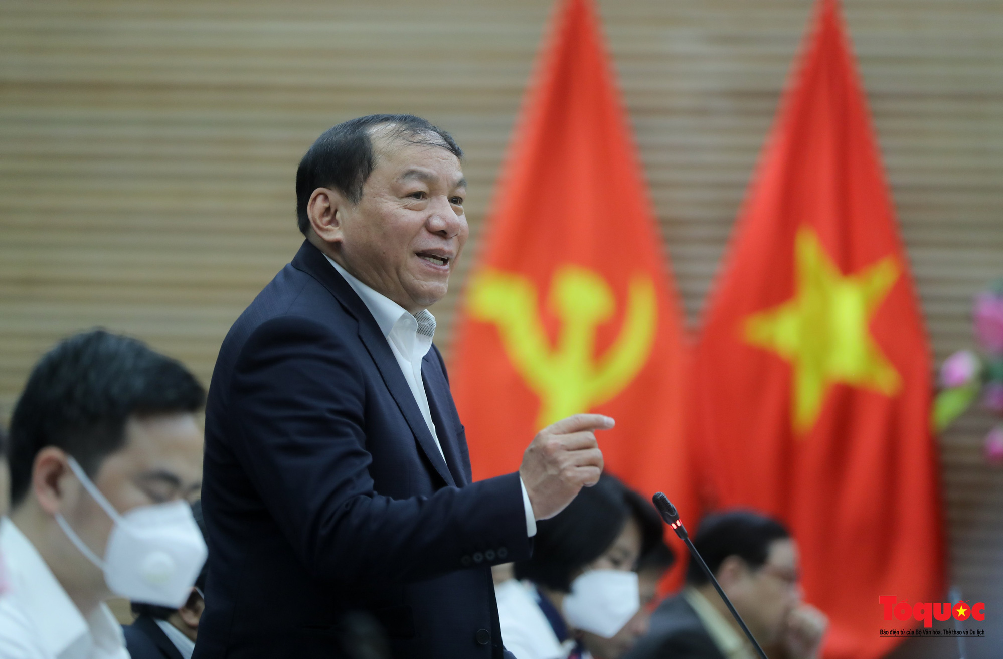 Bộ trưởng Nguyễn Văn Hùng: &quot;Phải đặt được tên gọi, viết nên câu chuyện về thương hiệu du lịch tỉnh Nghệ An&quot;  - Ảnh 8.