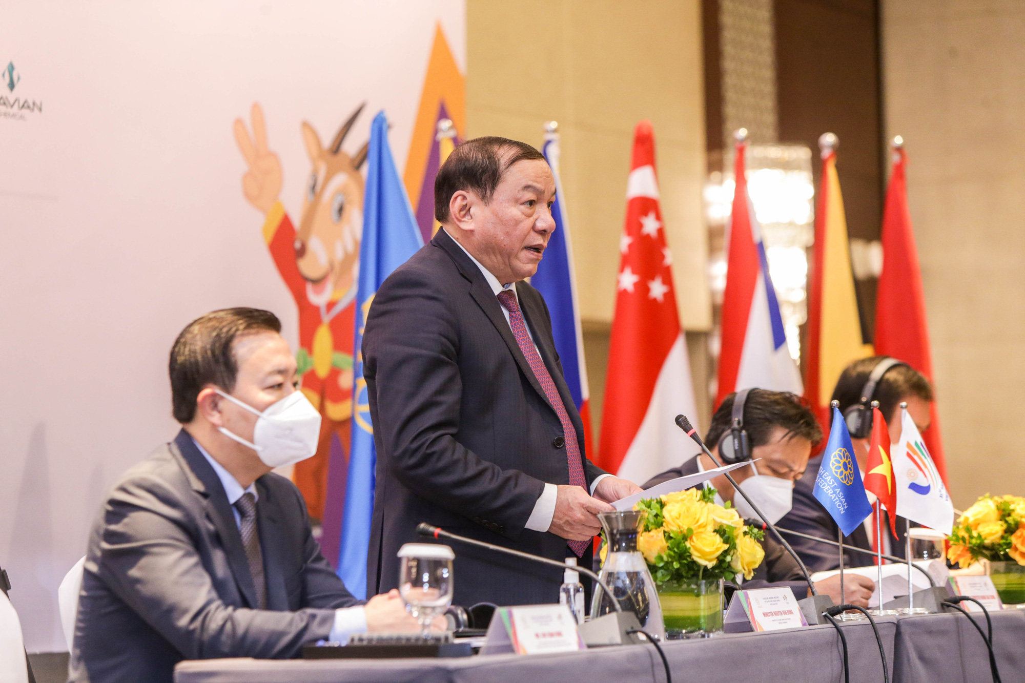 Bộ trưởng Nguyễn Văn Hùng: Việt Nam mong muốn nhận sự chung tay, sẻ chia để SEA Games 31 được tổ chức an toàn, thành công, tạo nhiều ấn tượng tốt đẹp - Ảnh 1.