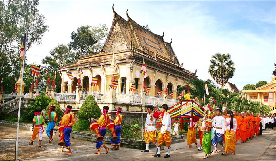 Trà Vinh: Hướng đến mục tiêu xây dựng đời sống văn hóa gắn với phát triển du lịch - Ảnh 1.