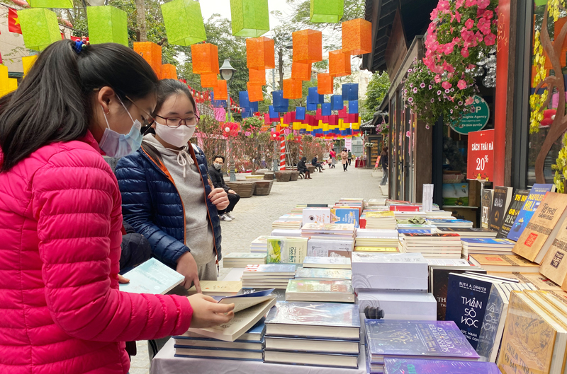 Triển khai hưởng ứng Ngày Sách và Văn hóa đọc Việt Nam tại Hà Nội - Ảnh 1.