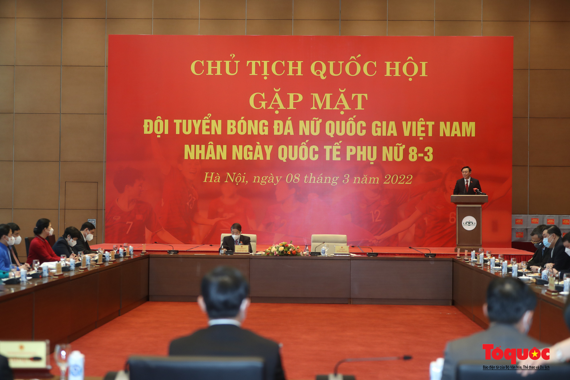 Chủ tịch Quốc hội Vương Đình Huệ gặp mặt Đội tuyển Bóng đá nữ Việt Nam - Ảnh 5.