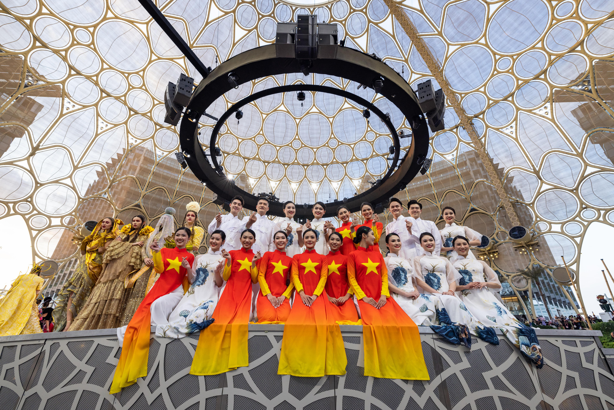 EXPO 2020 Dubai khép lại cùng sự “thăng hoa” của bản sắc văn hóa Việt  - Ảnh 2.