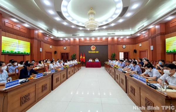 Hội nghị ký kết thỏa thuận hợp tác phát triển du lịch giữa tỉnh Ninh Bình và tỉnh Quảng Nam - Ảnh 1.