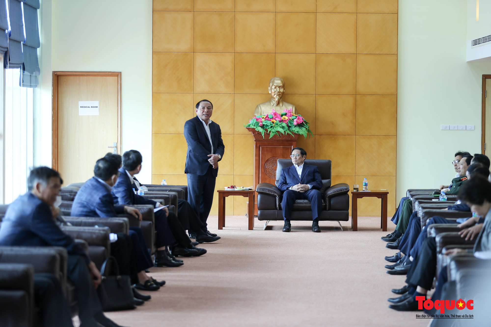 Thủ tướng Phạm Minh Chính: Tổ chức thành công SEA Games 31 trên tinh thần &quot;đoàn kết, thống nhất, ấn tượng, an toàn, hiệu quả, tiết kiệm&quot; - Ảnh 8.