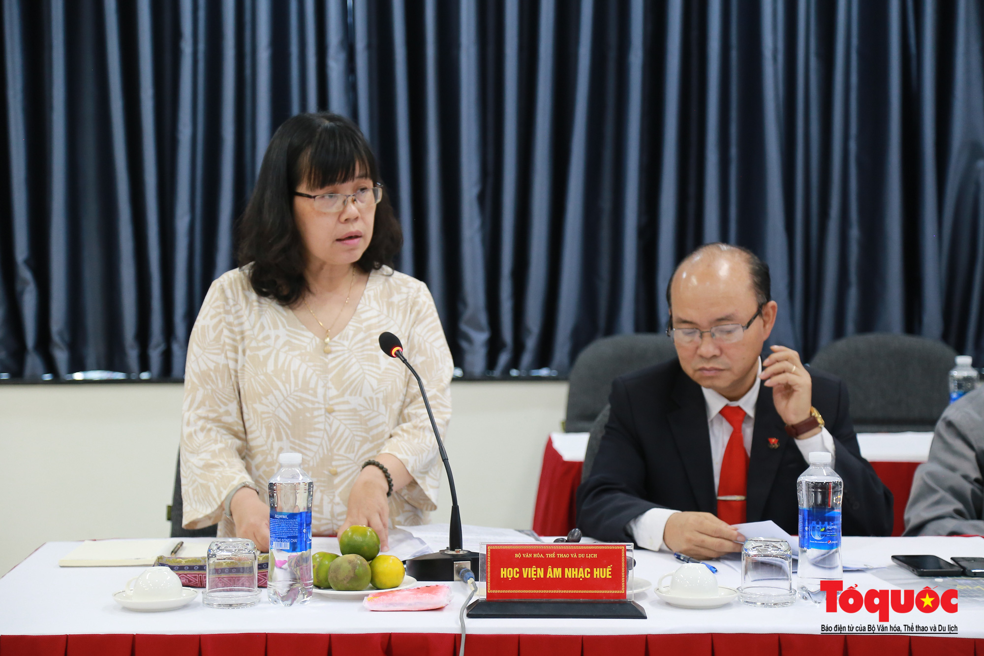 Bộ trưởng Nguyễn Văn Hùng làm việc với các đơn vị trực thuộc Bộ tại Thừa Thiên Huế - Ảnh 2.