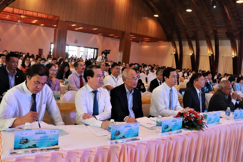 Bộ trưởng Nguyễn Văn Hùng: Các doanh nghiệp du lịch hãy đến với Kon Tum để viết nên thành công của chính mình - Ảnh 4.