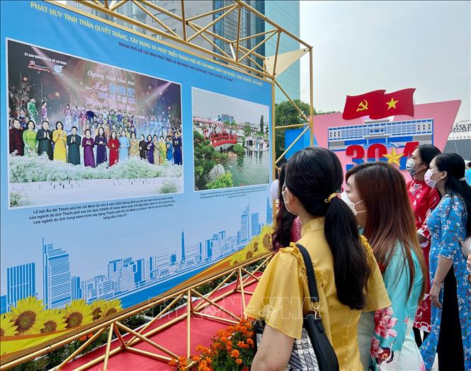Khai mạc triển lãm 'TP Hồ Chí Minh - 47 năm cùng cả nước, vì cả nước' - Ảnh 3.