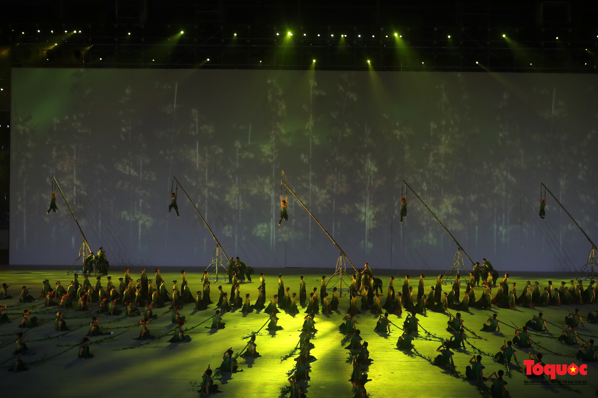 Hàng nghìn nghệ sĩ cùng âm thanh, ánh sáng hiện đại tham dự buổi tổng duyệt lễ khai mạc SEA Games 31 - Ảnh 7.