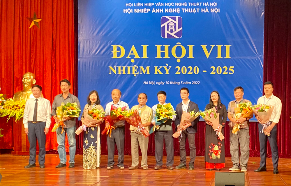 Đại hội VII Hội Nhiếp ảnh nghệ thuật Hà Nội (nhiệm kỳ 2020-2025) - Ảnh 2.