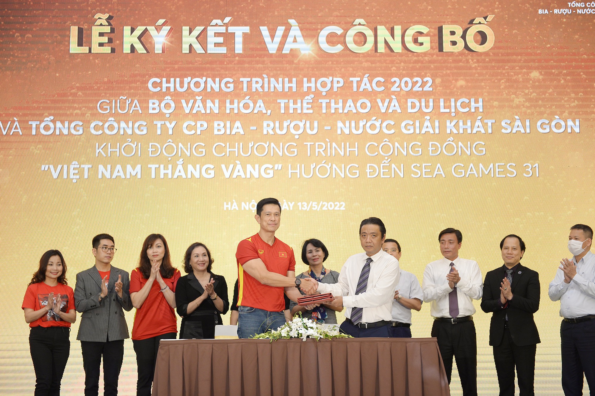 Bộ VHTTDL khởi động chiến dịch cộng đồng &quot;Việt Nam thắng vàng&quot; - Ảnh 1.