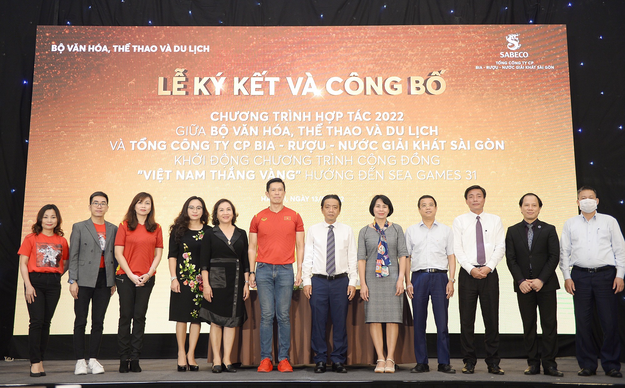 Bộ VHTTDL khởi động chiến dịch cộng đồng &quot;Việt Nam thắng vàng&quot; - Ảnh 3.