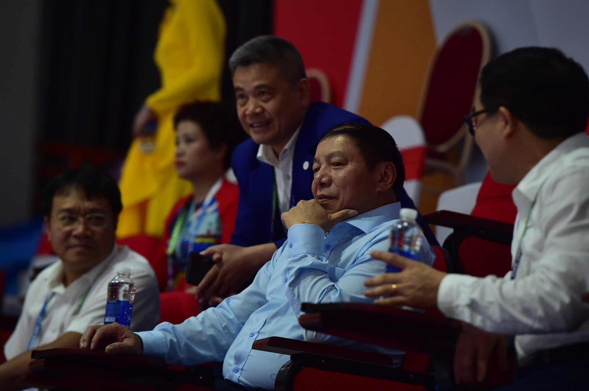 Bộ trưởng Nguyễn Văn Hùng kiểm tra công tác tổ chức, cổ vũ, trao huy chương cho các VĐV tại SEA Games 31 - Ảnh 2.