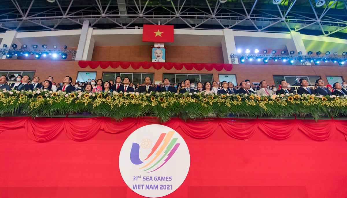 Lễ bế mạc SEA Games 31: Ngập tràn âm nhạc và màu sắc văn hóa - Lời chào tạm biệt từ Việt Nam - Ảnh 2.