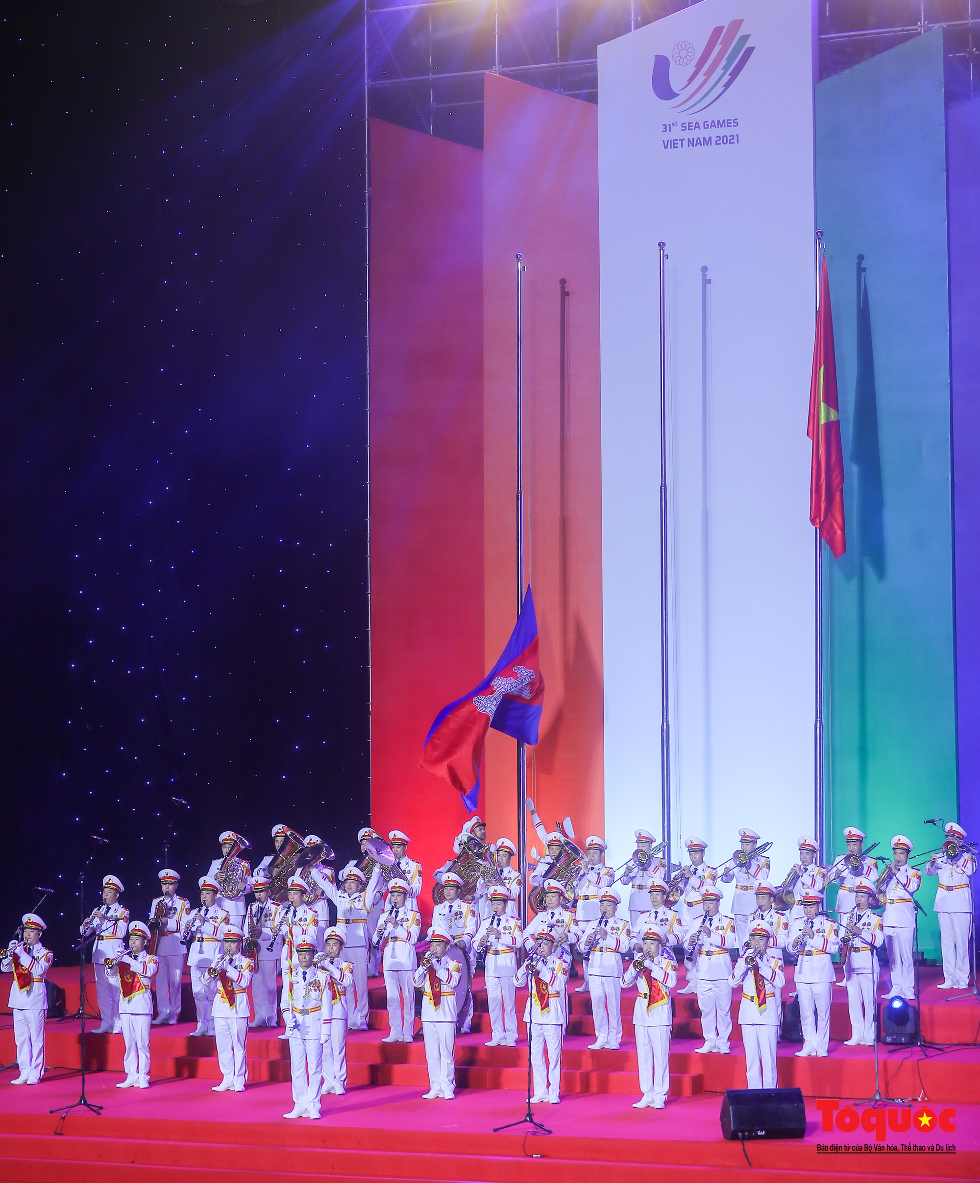 Lễ bế mạc SEA Games 31: Ngập tràn âm nhạc và màu sắc văn hóa - Lời chào tạm biệt từ Việt Nam - Ảnh 18.