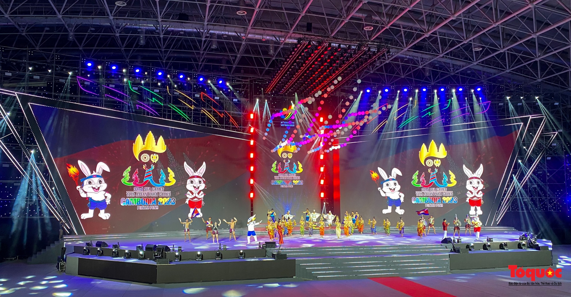 Lễ bế mạc SEA Games 31: Ngập tràn âm nhạc và màu sắc văn hóa - Lời chào tạm biệt từ Việt Nam - Ảnh 19.