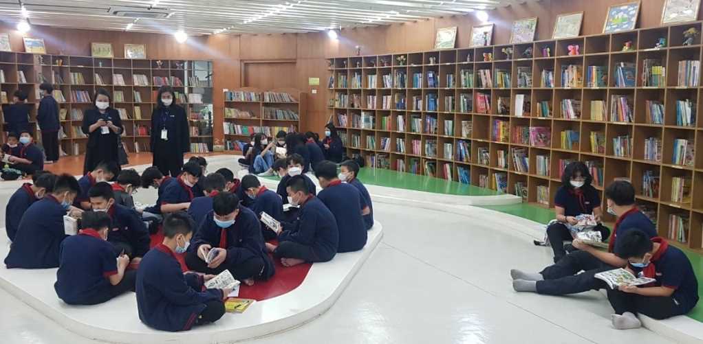Quảng Ninh: Thư viện - “Trường học” ngoại khóa bổ ích - Ảnh 1.