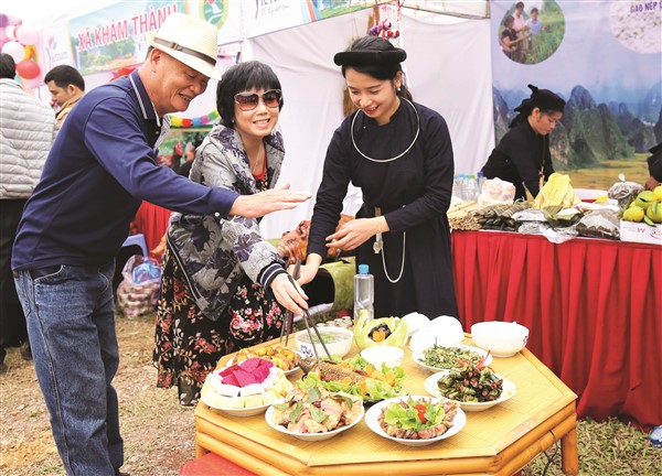 Cao Bằng: Khai thác văn hóa ẩm thực để phát triển du lịch - Ảnh 1.