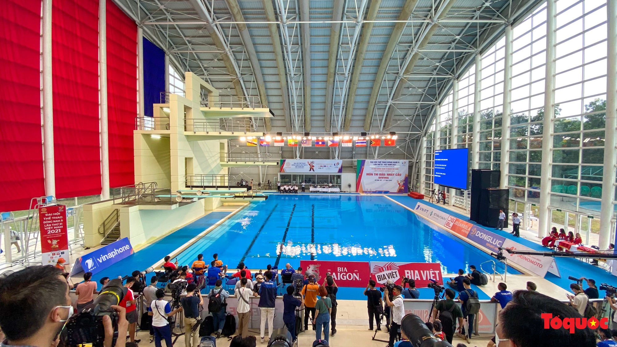 Những hình ảnh ấn tượng tại chung kết môn nhảy cầu SEA Games 31 - Ảnh 1. Những hình ảnh ấn tượng tại chung kết môn nhảy cầu SEA Games 31 - Ảnh 1.