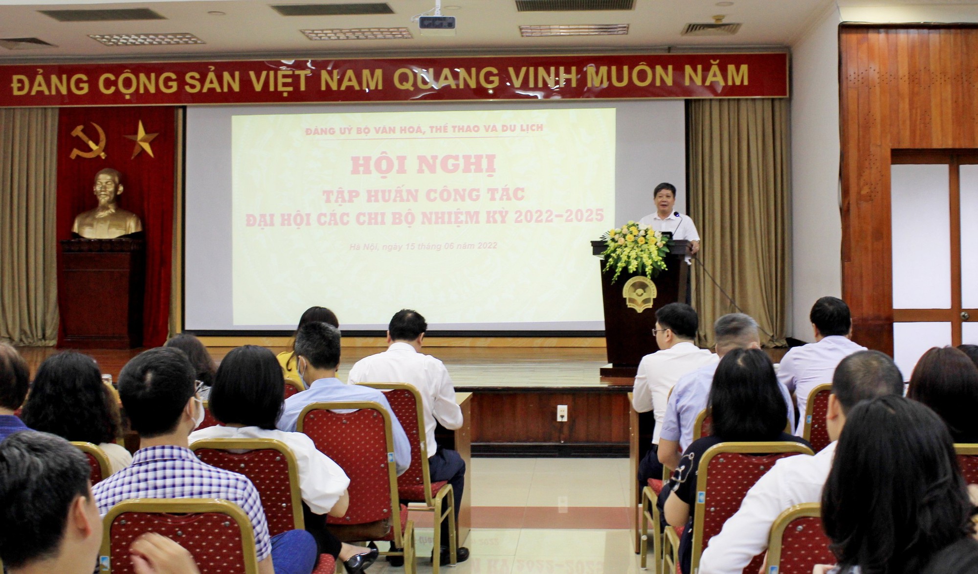 Đảng ủy Bộ VHTTDL tổ chức Hội nghị tập huấn công tác đại hội các chi bộ nhiệm kỳ 2022 - 2025 - Ảnh 1.