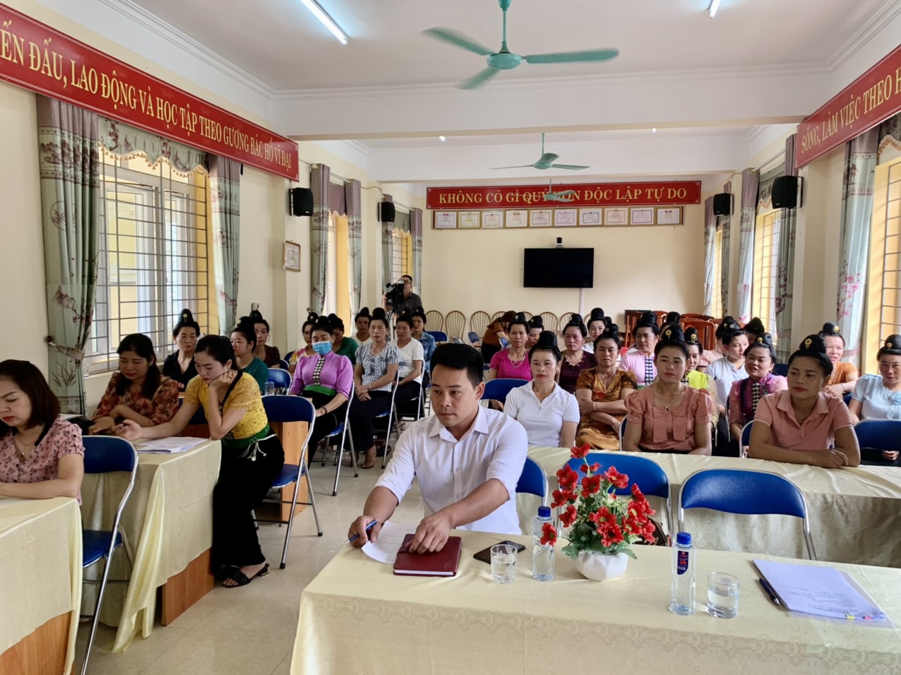 Điện Biên: Tập huấn nghiệp vụ văn hóa văn nghệ năm 2022 - Ảnh 2.