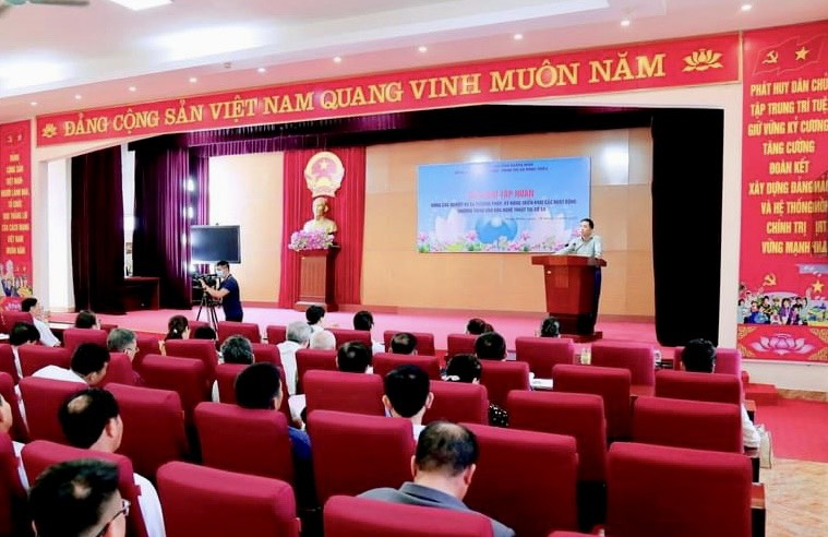 Quảng Ninh: Hội nghị tập huấn bồi dưỡng nâng cao nghiệp vụ phương pháp kỹ năng triển khai các hoạt động chương trình văn hóa nghệ thuật - Ảnh 1.