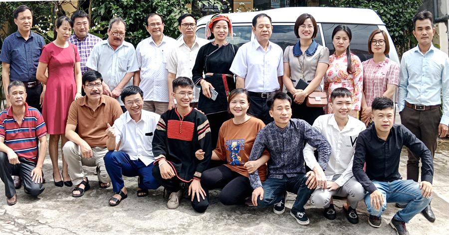Hội VHNT các dân tộc Việt Nam tổ chức trại sáng tác trẻ tại Hà Giang - Ảnh 1.