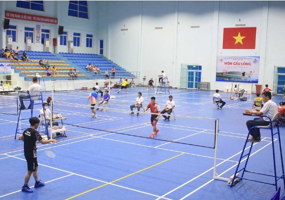 Khai mạc Giải cầu lông Đại hội Thể dục thể thao tỉnh Quảng Ngãi lần thứ VII - Ảnh 1.