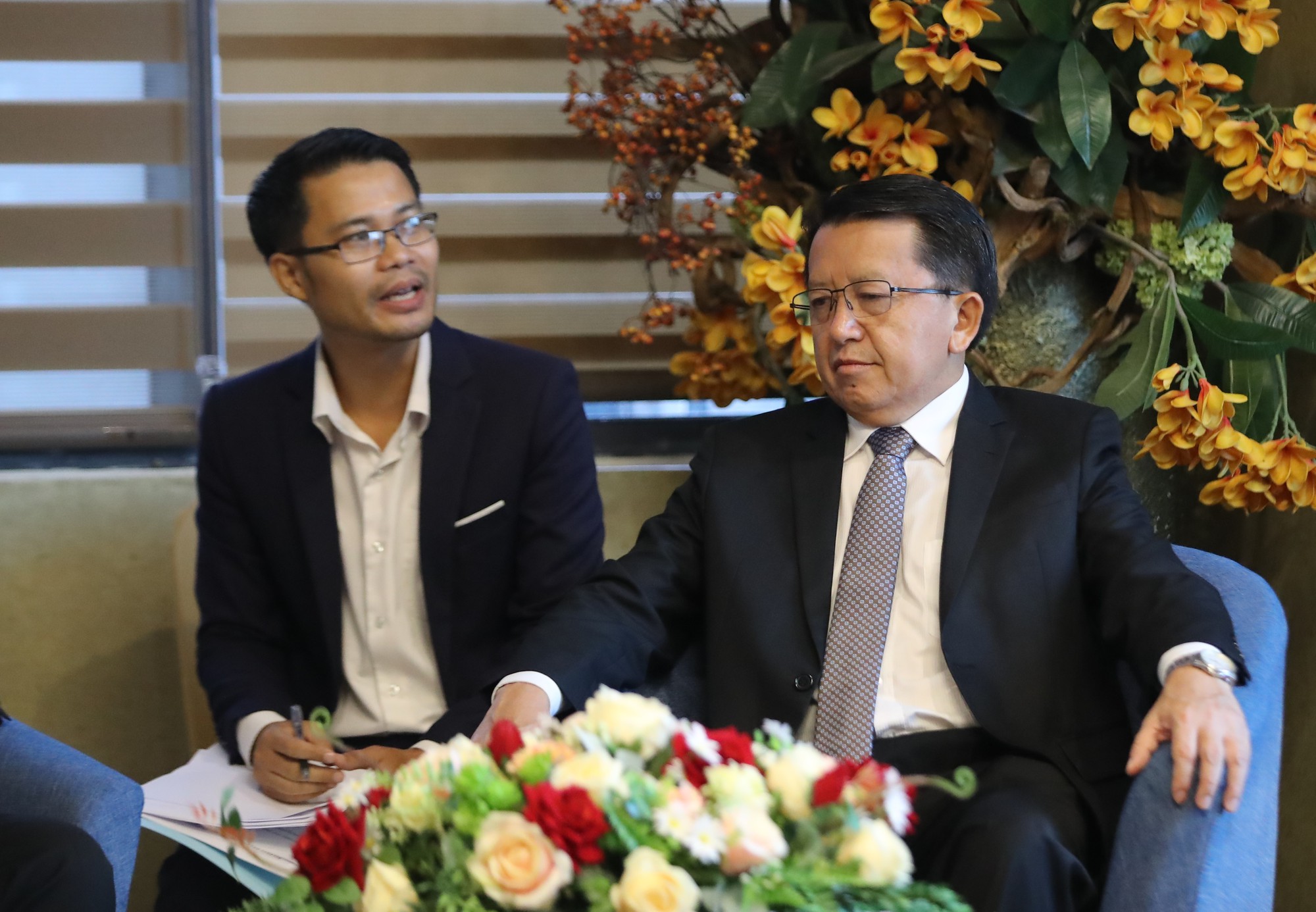 Thứ trưởng Tạ Quang Đông hội đàm với Thứ trưởng Bộ TTVHDL Lào - Ảnh 4.
