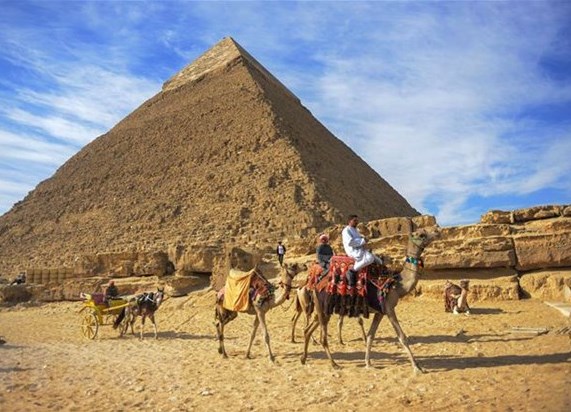 Chính quyền Ai Cập cho phép chụp ảnh tại các không gian công cộng - Ảnh 1.